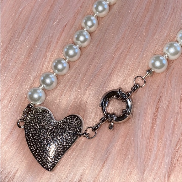 Pearl Necklace - Picture 5 of 5